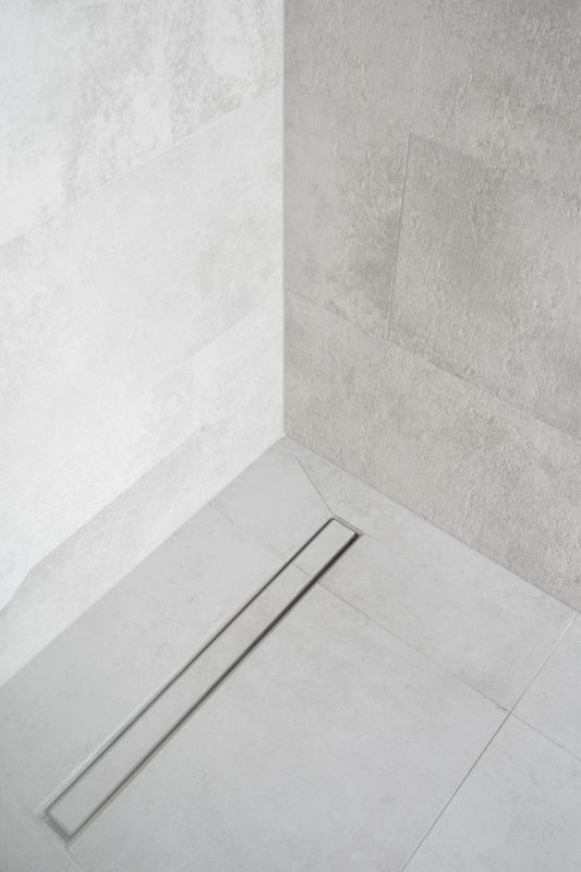 Large Format Tiles with Linear Drain